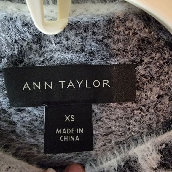 Ann Taylor Extra Small Soft Fuzzy Leopard Print Sweater - Picture 4 of 7